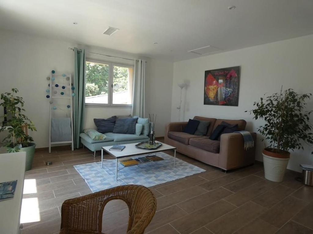 Villa Pierre Blanche Le Calme A 5Mn Du Centre Ville Nimes Bagian luar foto